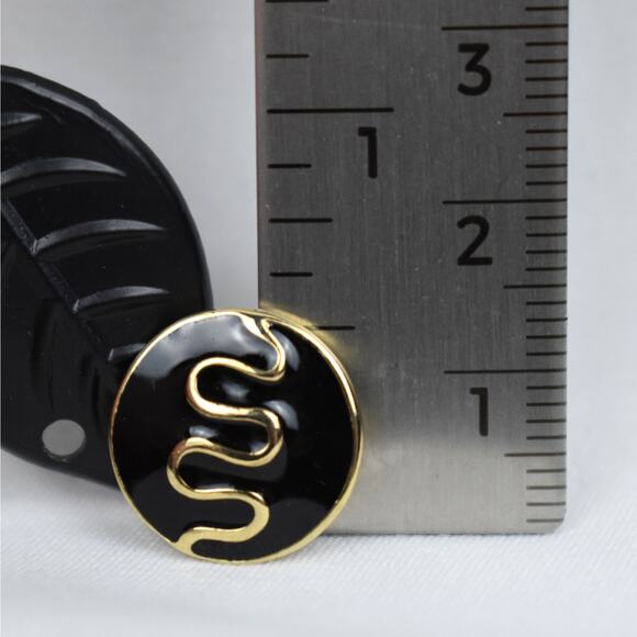 Retro vintage gold tone & black enamel squiggle wavy stud earrings whimsigoth - Picture 3 of 4
